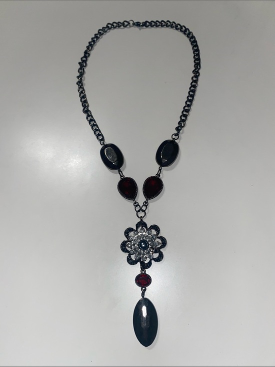 Anthropologie Jewelry - Gunmetal and Red Floral Pendant Necklace